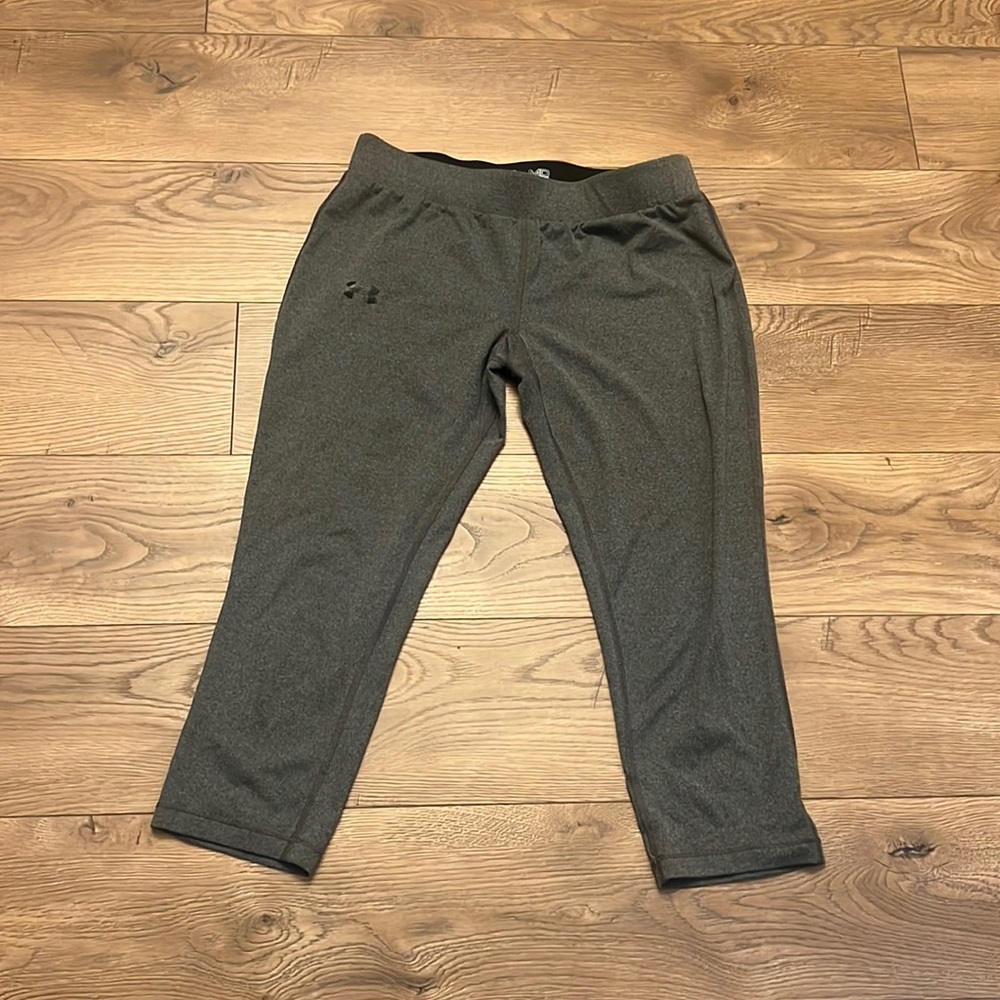 Under Armour cropped leggings